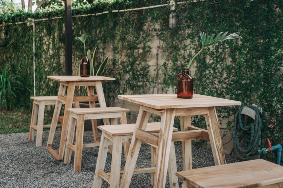 Yoji House And Cafe Hostel Ban Wiang Bagian luar foto