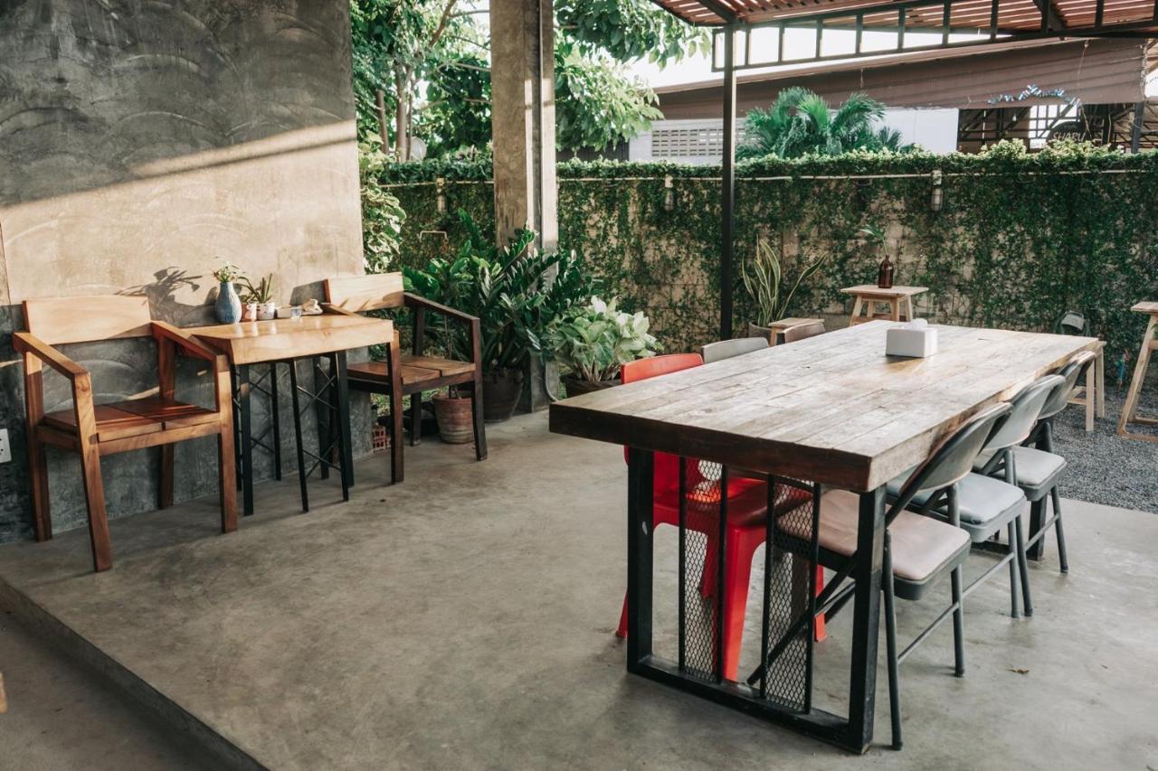 Yoji House And Cafe Hostel Ban Wiang Bagian luar foto